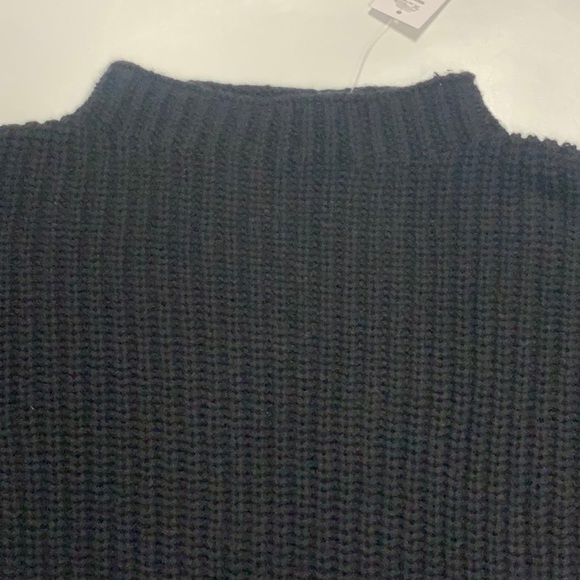 NWT - Gap Girls black cotton knit sweater -Size M - Picture 4 of 4